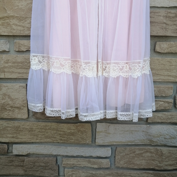 Vintage 60's Peignoir, Pink Boudoir Robe by Faris - Picture 5 of 8